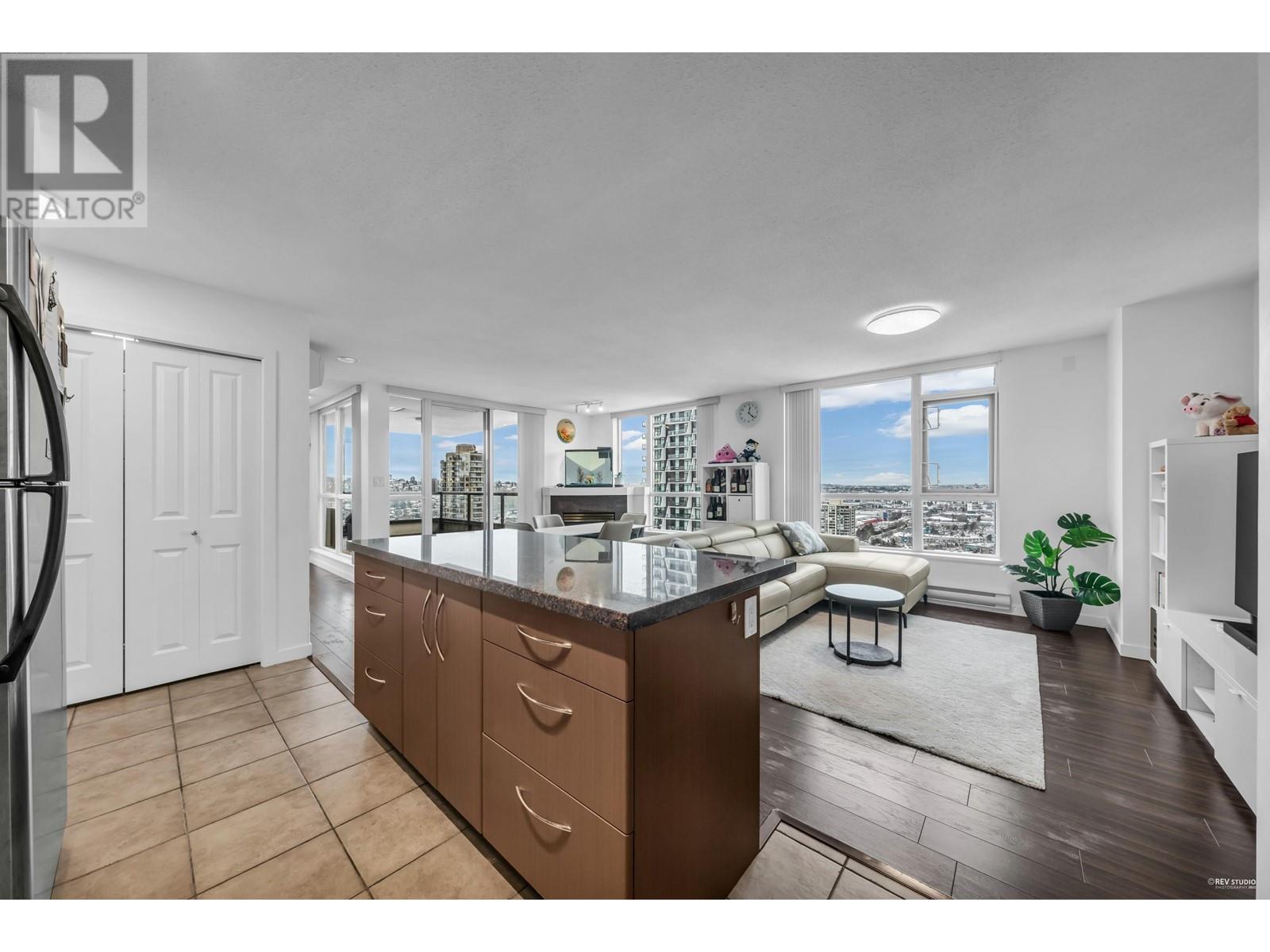 Listing Picture 17 of 31 : 2402 2138 MADISON AVENUE, Burnaby / 本拿比 - 魯藝地產 Yvonne Lu Group - MLS Medallion Club Member