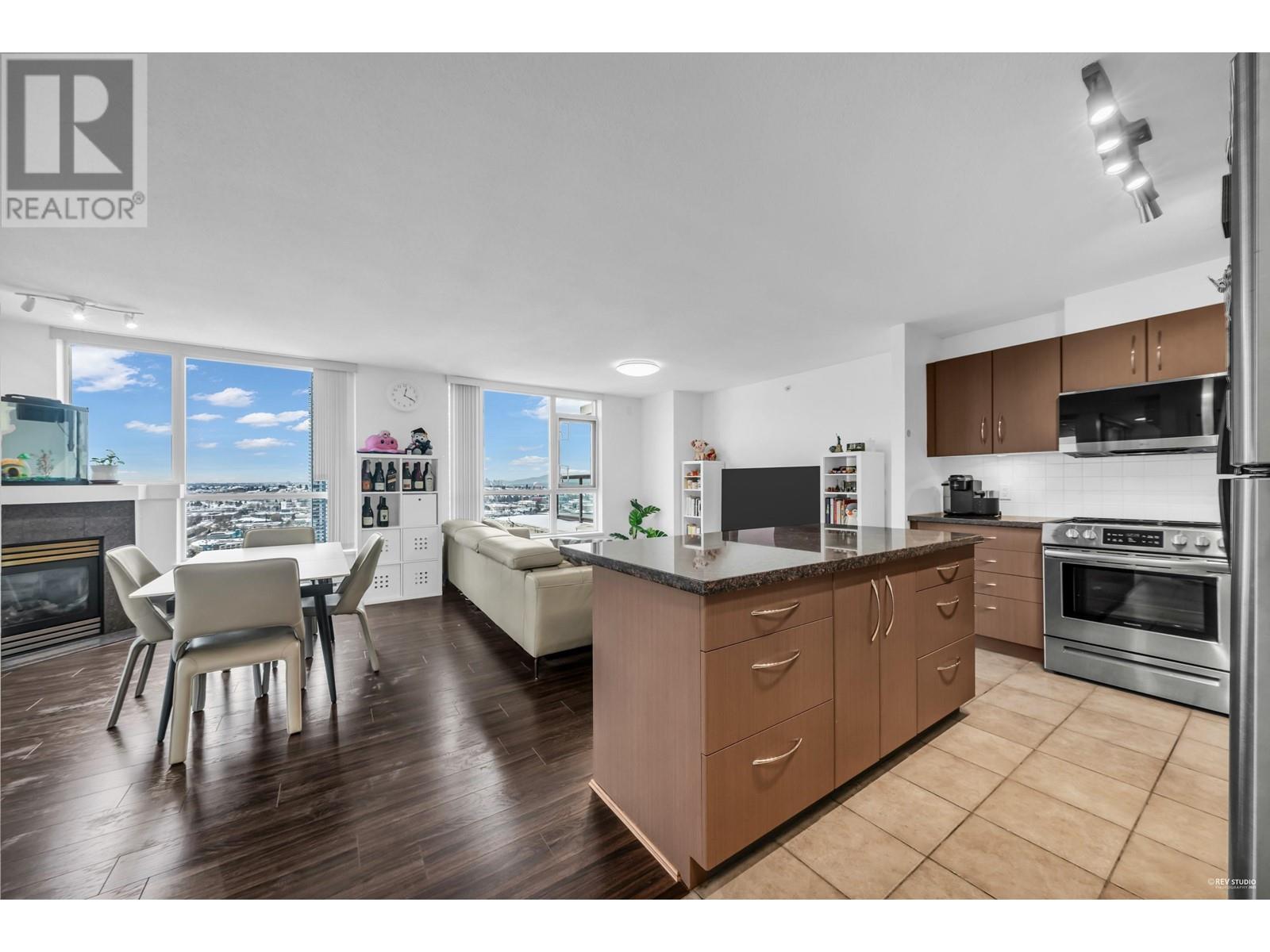 Listing Picture 7 of 31 : 2402 2138 MADISON AVENUE, Burnaby / 本拿比 - 魯藝地產 Yvonne Lu Group - MLS Medallion Club Member