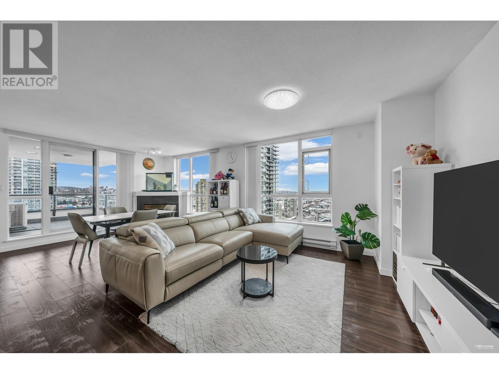 Listing Picture 4 of 31 : 2402 2138 MADISON AVENUE, Burnaby / 本拿比 - 魯藝地產 Yvonne Lu Group - MLS Medallion Club Member