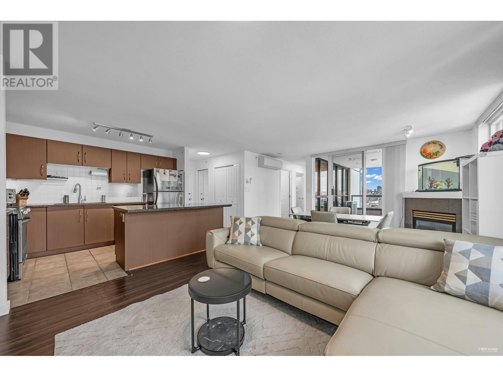 Listing Picture 5 of 31 : 2402 2138 MADISON AVENUE, Burnaby / 本拿比 - 魯藝地產 Yvonne Lu Group - MLS Medallion Club Member