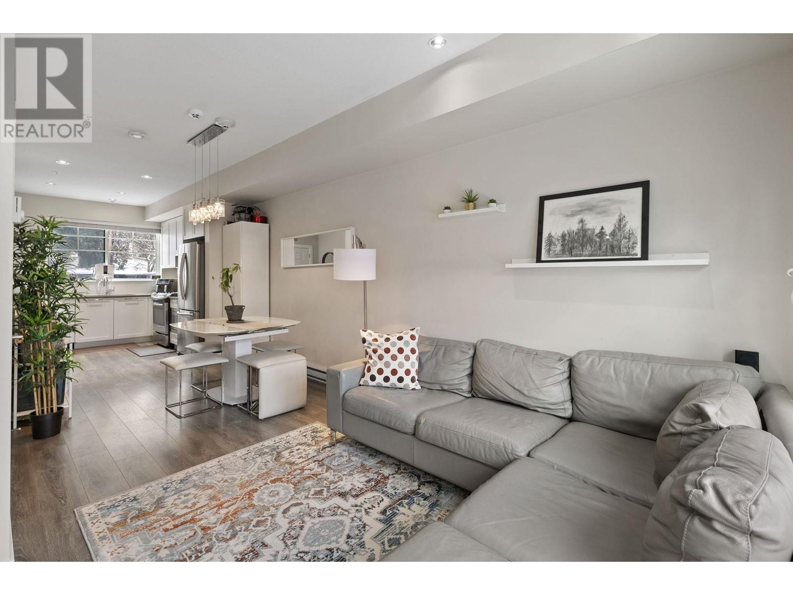 Listing Picture 12 of 40 : 1 5152 CANADA WAY, Burnaby / 本拿比 - 魯藝地產 Yvonne Lu Group - MLS Medallion Club Member
