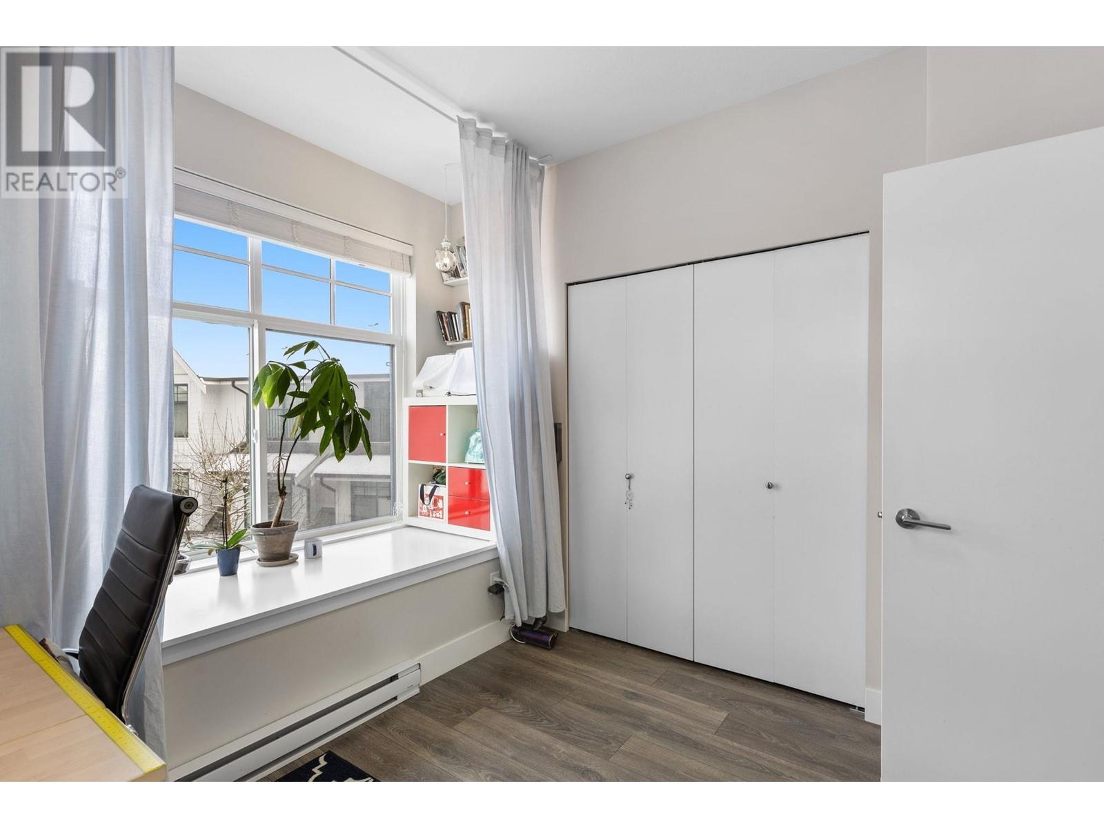 Listing Picture 18 of 40 : 1 5152 CANADA WAY, Burnaby / 本拿比 - 魯藝地產 Yvonne Lu Group - MLS Medallion Club Member