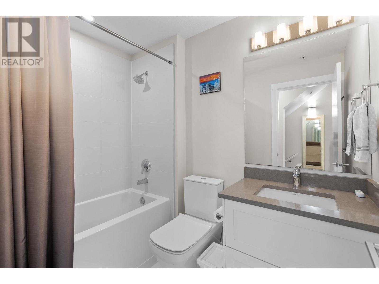 Listing Picture 24 of 40 : 1 5152 CANADA WAY, Burnaby / 本拿比 - 魯藝地產 Yvonne Lu Group - MLS Medallion Club Member