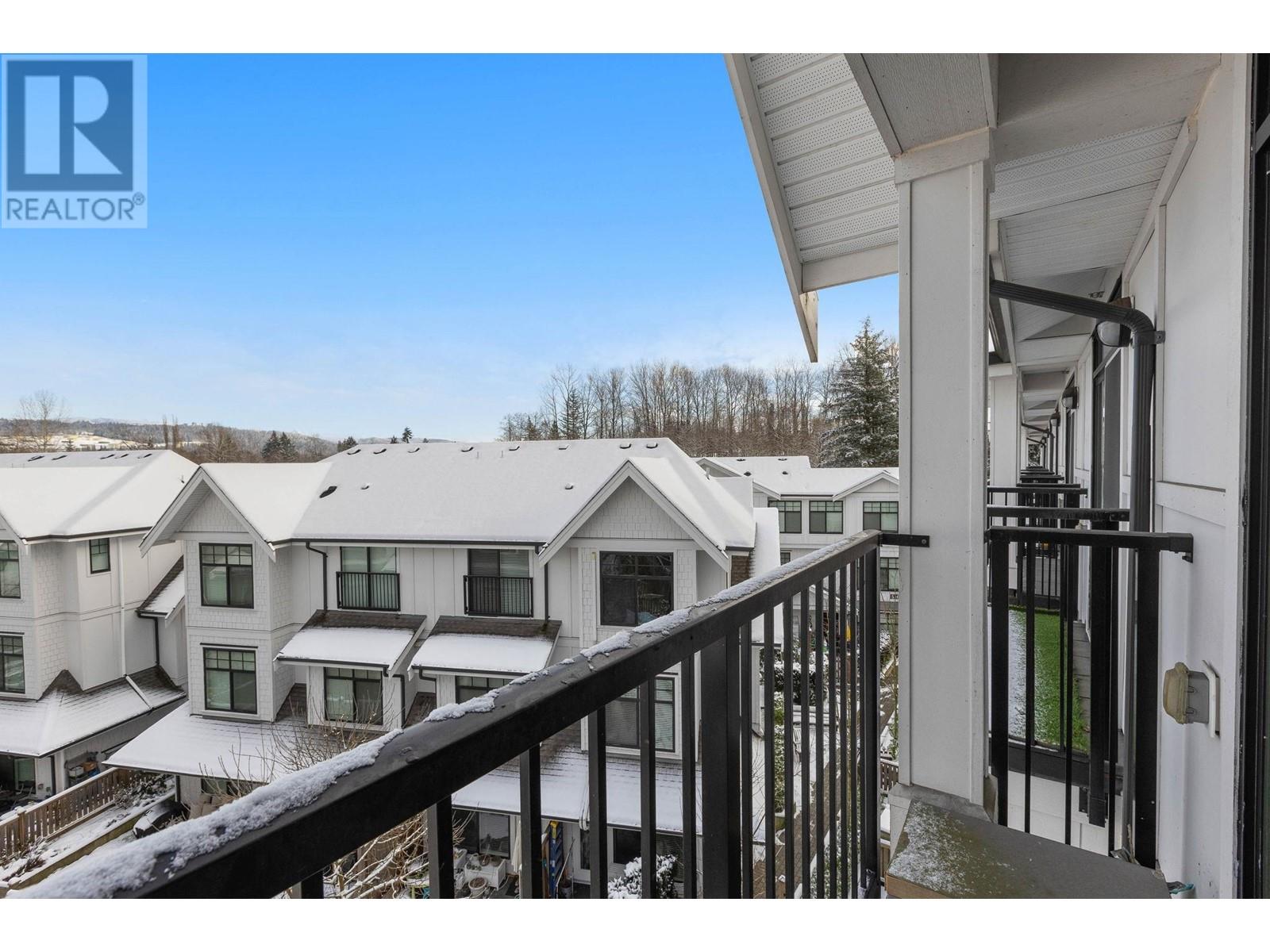Listing Picture 33 of 40 : 1 5152 CANADA WAY, Burnaby / 本拿比 - 魯藝地產 Yvonne Lu Group - MLS Medallion Club Member
