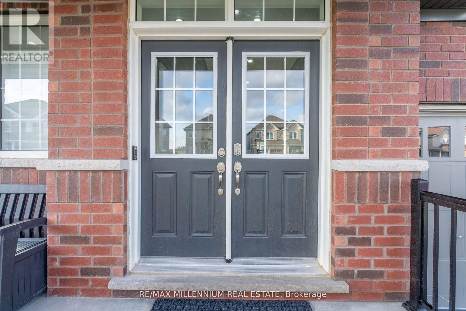 Property at 732 GILMOUR CRESCENT image 2