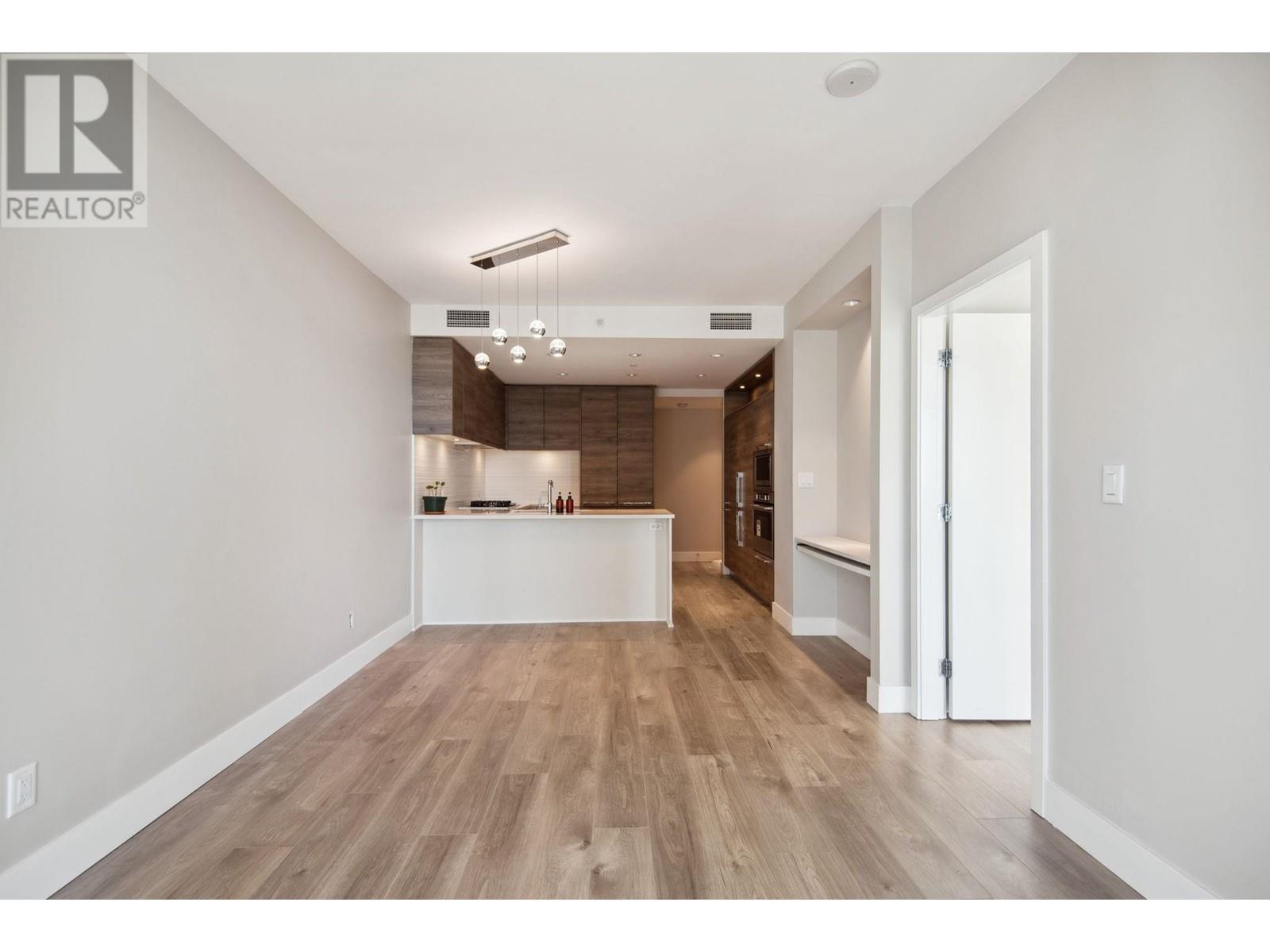 Listing Picture 13 of 40 : 1711 7303 NOBLE LANE, Burnaby / 本拿比 - 魯藝地產 Yvonne Lu Group - MLS Medallion Club Member
