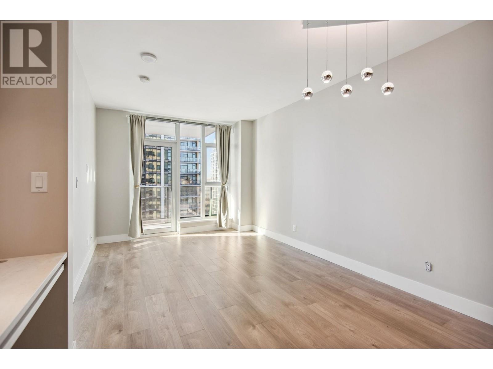 Listing Picture 10 of 40 : 1711 7303 NOBLE LANE, Burnaby / 本拿比 - 魯藝地產 Yvonne Lu Group - MLS Medallion Club Member