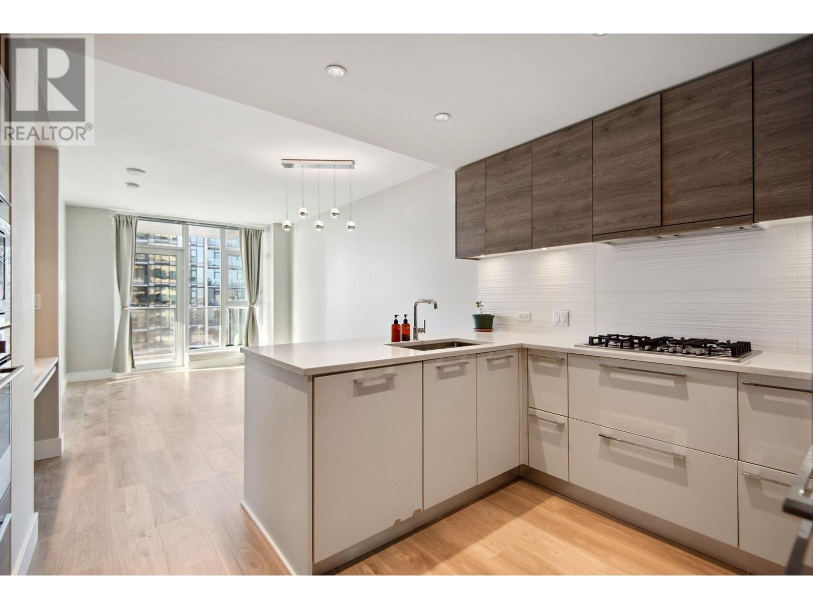 Listing Picture 4 of 40 : 1711 7303 NOBLE LANE, Burnaby / 本拿比 - 魯藝地產 Yvonne Lu Group - MLS Medallion Club Member