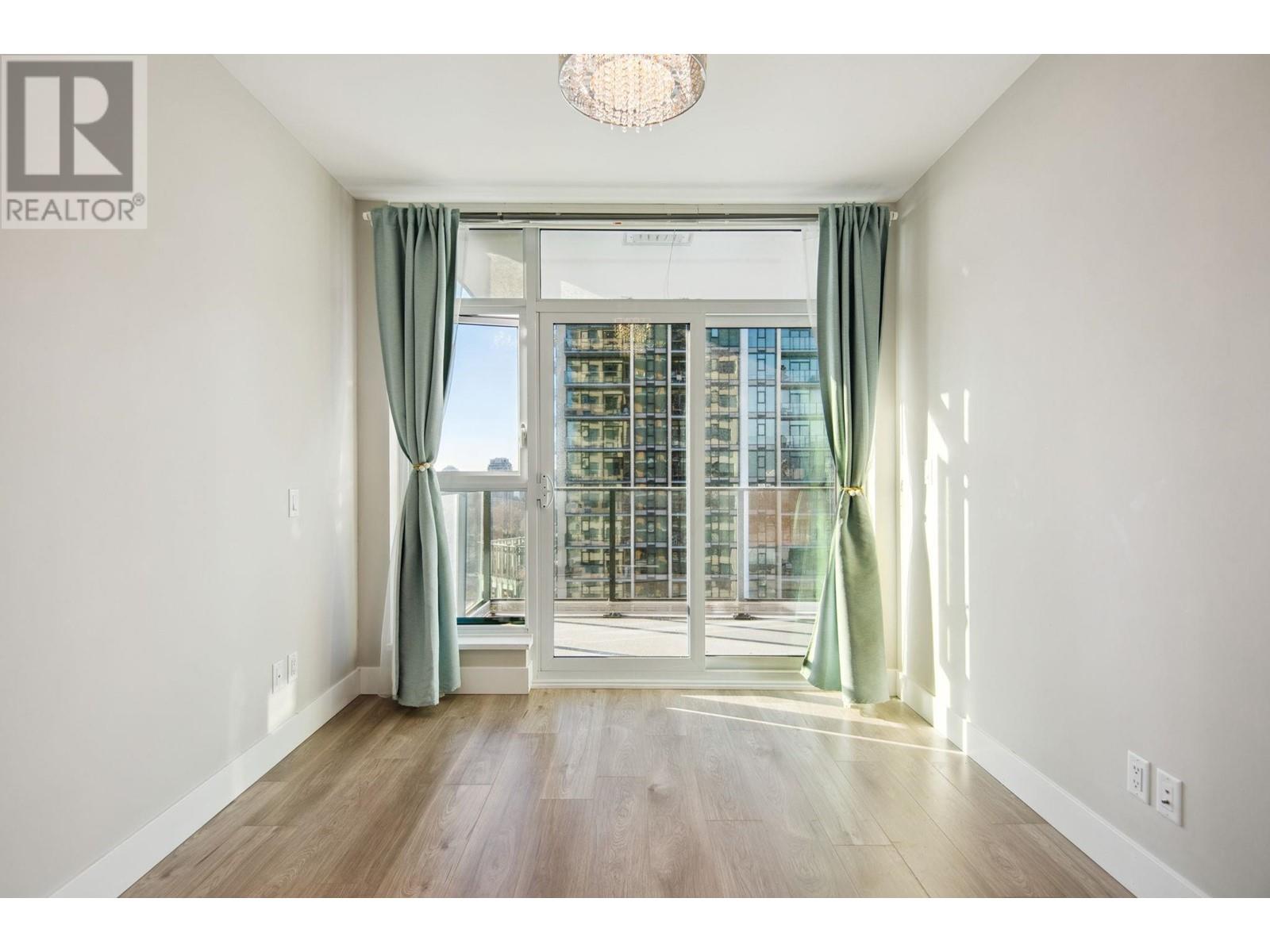 Listing Picture 15 of 40 : 1711 7303 NOBLE LANE, Burnaby / 本拿比 - 魯藝地產 Yvonne Lu Group - MLS Medallion Club Member