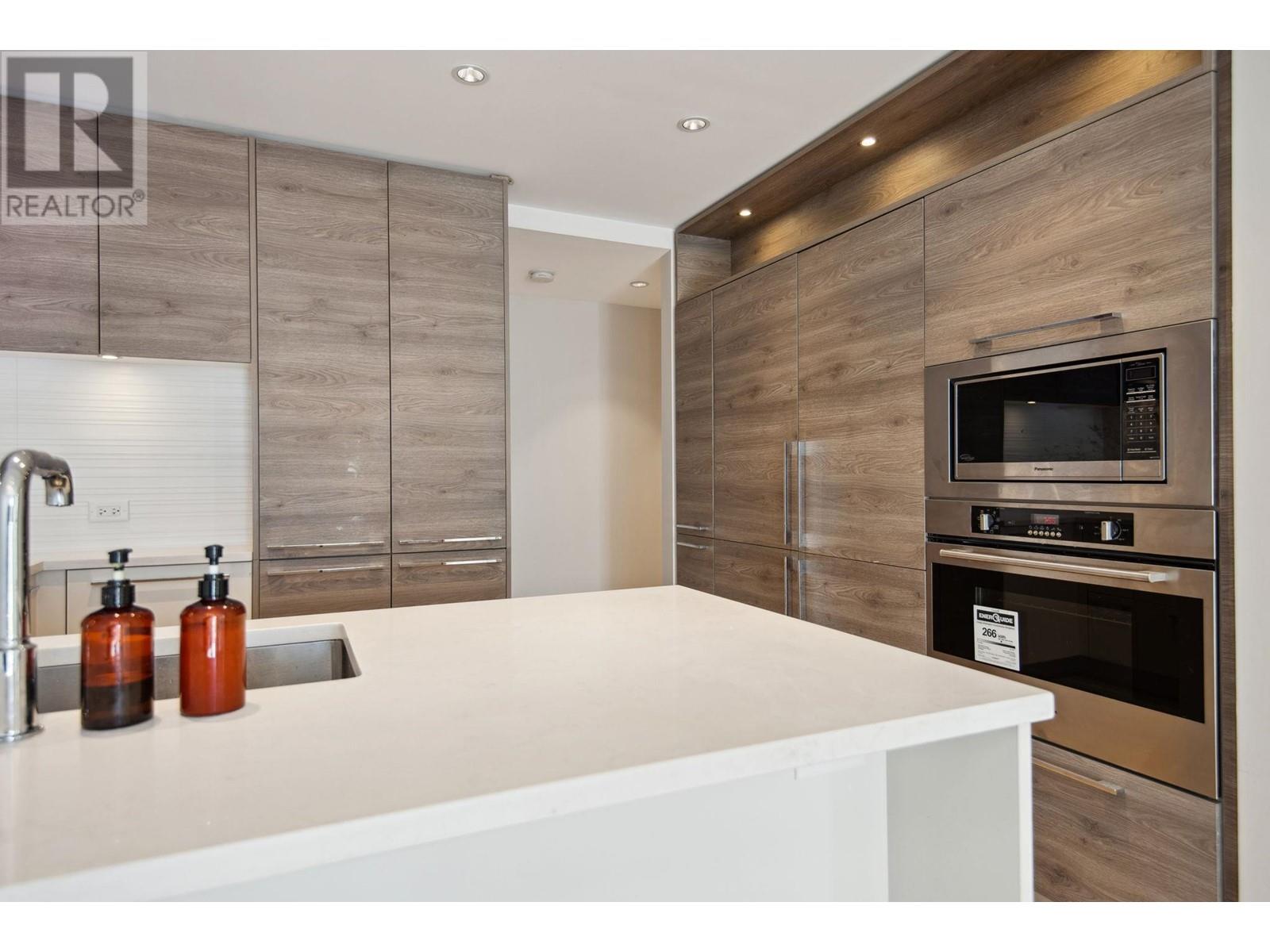 Listing Picture 9 of 40 : 1711 7303 NOBLE LANE, Burnaby / 本拿比 - 魯藝地產 Yvonne Lu Group - MLS Medallion Club Member