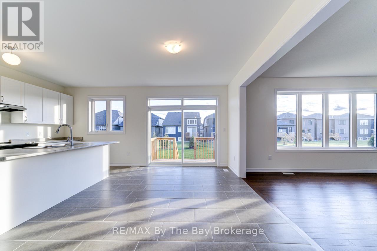 162 Mapleside Drive, Wasaga Beach, Ontario  L9Z 0L4 - Photo 10 - S11958907