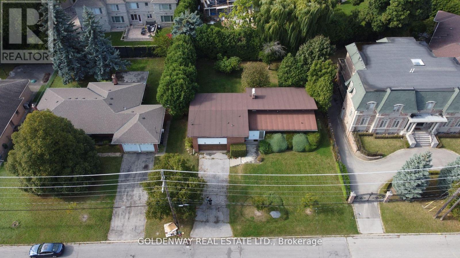 28 HARRISON ROAD, Toronto, Ontario