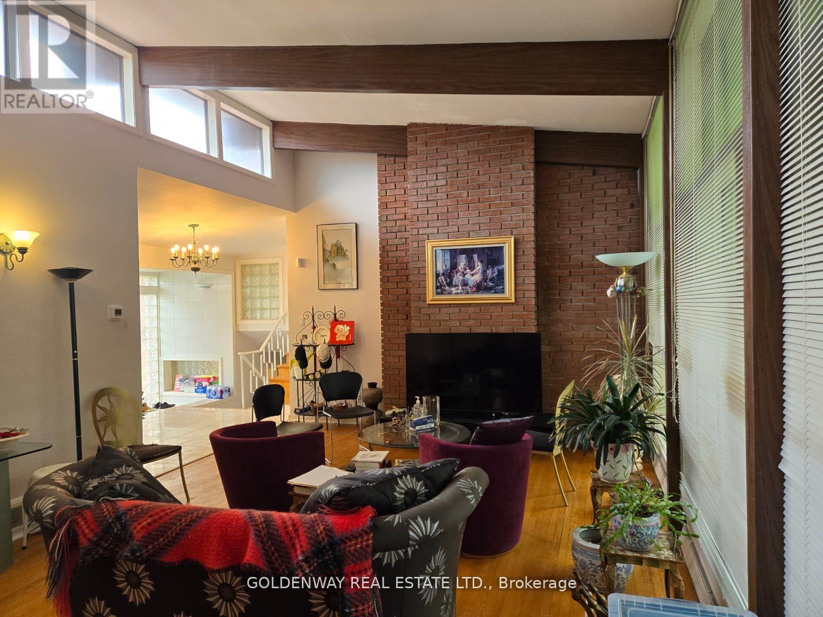 28 Harrison Road, Toronto, Ontario  M2L 1V4 - Photo 8 - C11964446