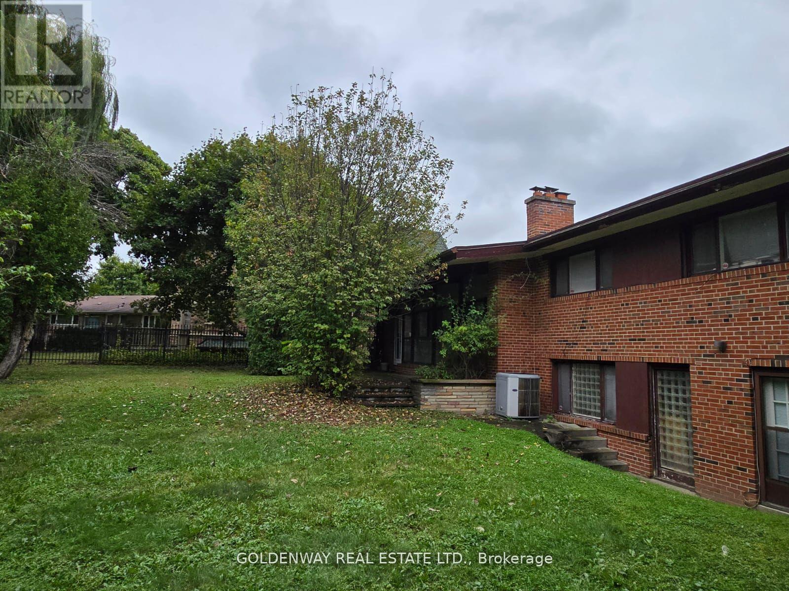 28 Harrison Road, Toronto, Ontario  M2L 1V4 - Photo 9 - C11964446