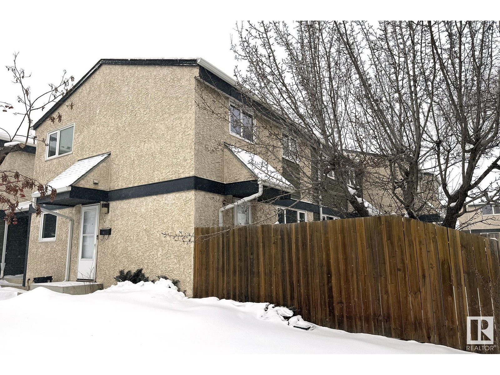 Property at 4 BELMEAD GARDENS GD NW image 3