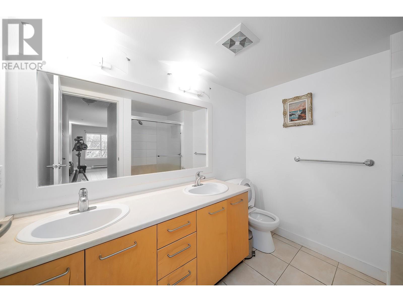 Listing Picture 20 of 36 : 214 9333 ALBERTA ROAD, Richmond / 烈治文 - 魯藝地產 Yvonne Lu Group - MLS Medallion Club Member