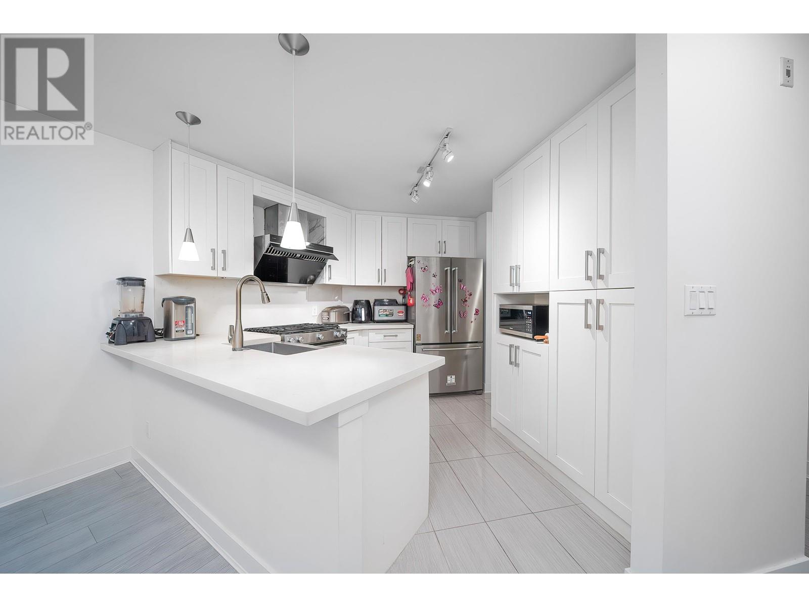Listing Picture 12 of 36 : 214 9333 ALBERTA ROAD, Richmond / 烈治文 - 魯藝地產 Yvonne Lu Group - MLS Medallion Club Member