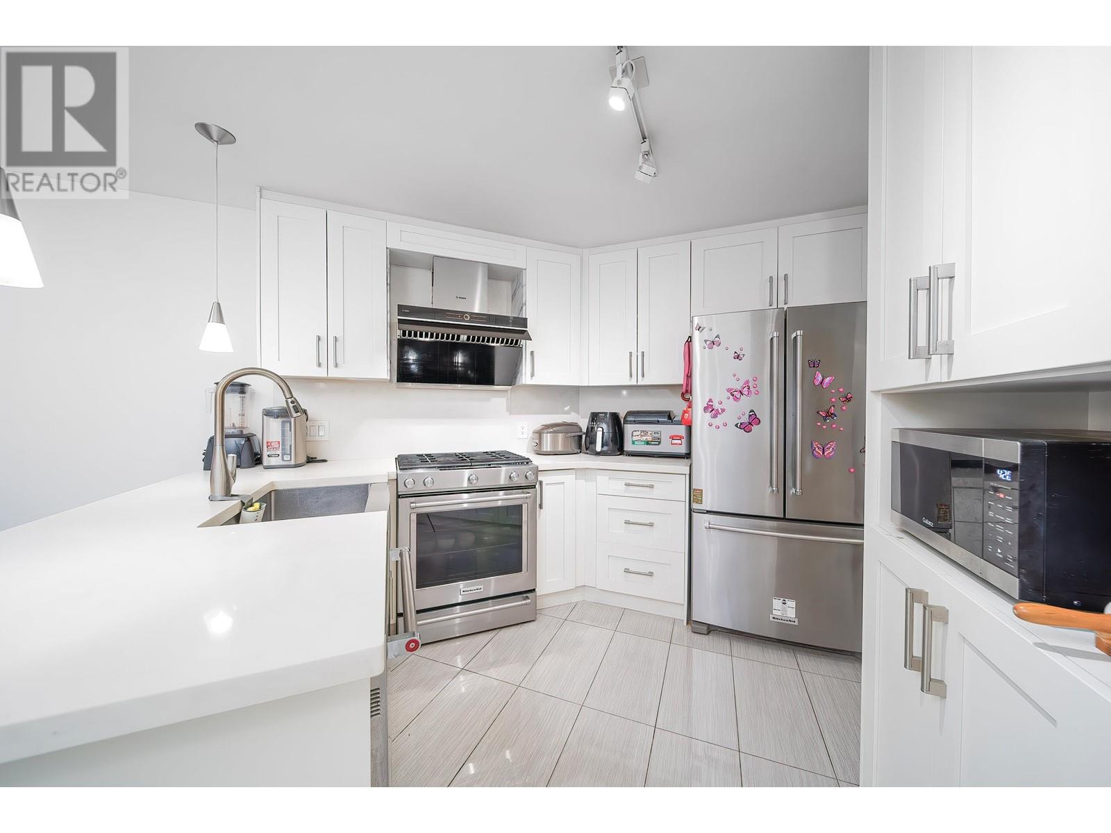 Listing Picture 14 of 36 : 214 9333 ALBERTA ROAD, Richmond / 烈治文 - 魯藝地產 Yvonne Lu Group - MLS Medallion Club Member