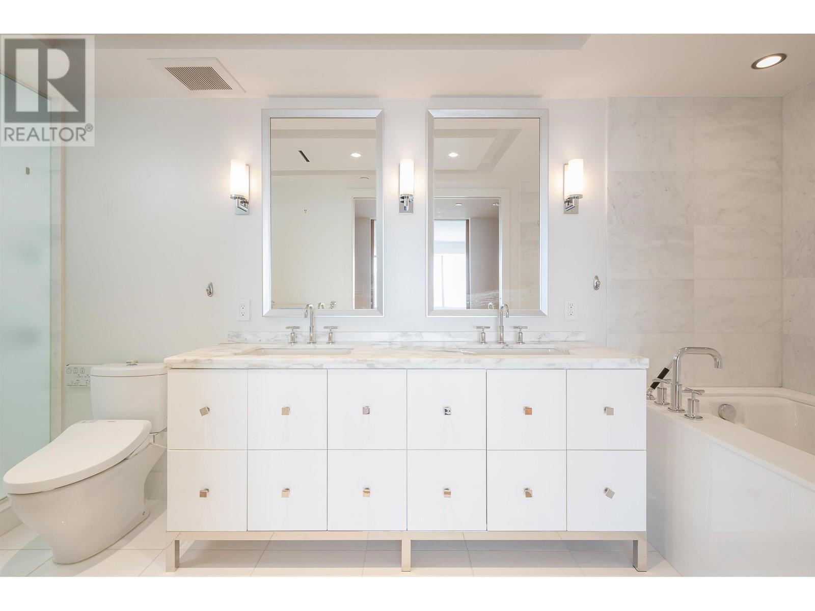 Listing Picture 7 of 14 : 3701 667 HOWE STREET, Vancouver / 溫哥華 - 魯藝地產 Yvonne Lu Group - MLS Medallion Club Member