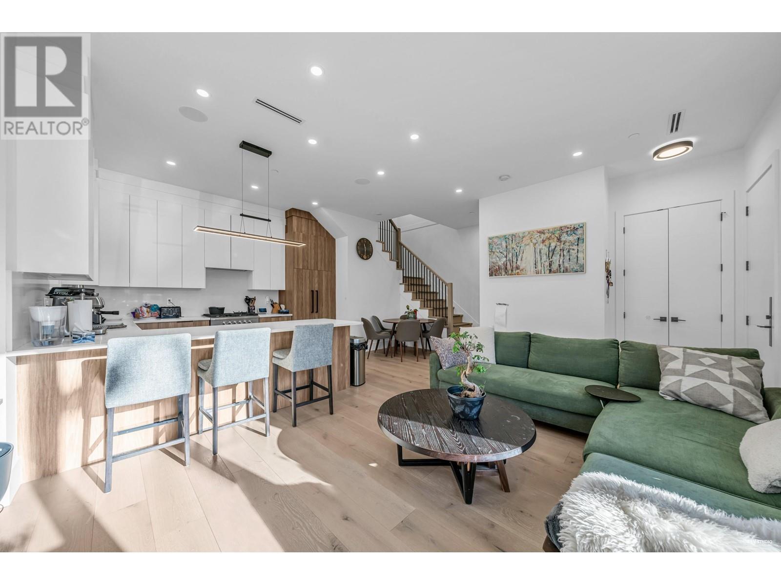 1907 E 40th Avenue, Vancouver, British Columbia  V5P 1J1 - Photo 5 - R2959170