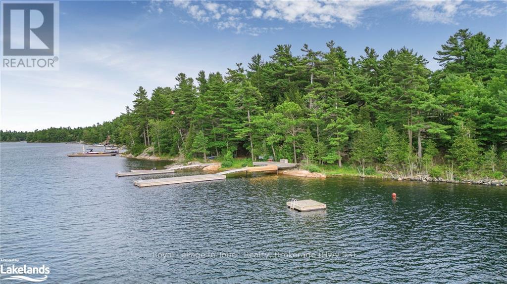 B207-10 Wahsoune Island, The Archipelago, Ontario  P2A 1T4 - Photo 2 - X10899935