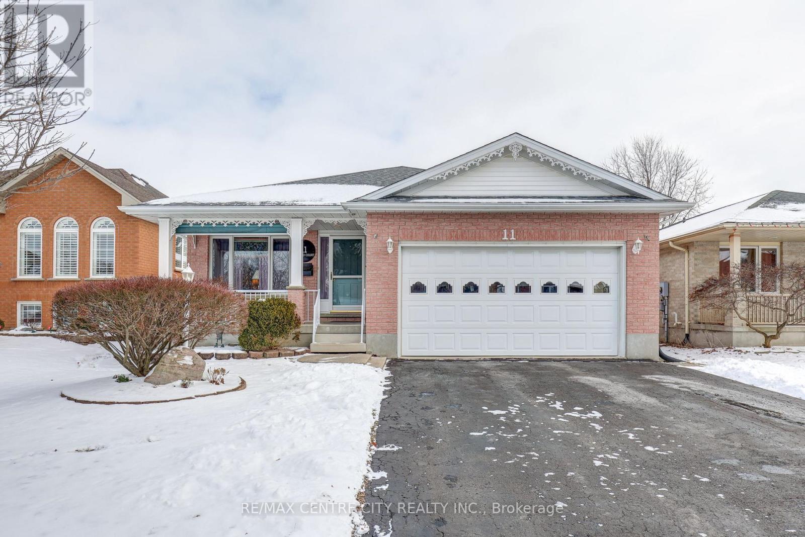 11 Lyford Court