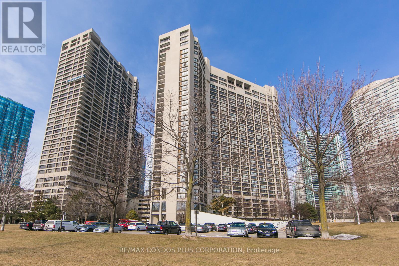 2826 - 33 HARBOUR SQUARE, Toronto, Ontario