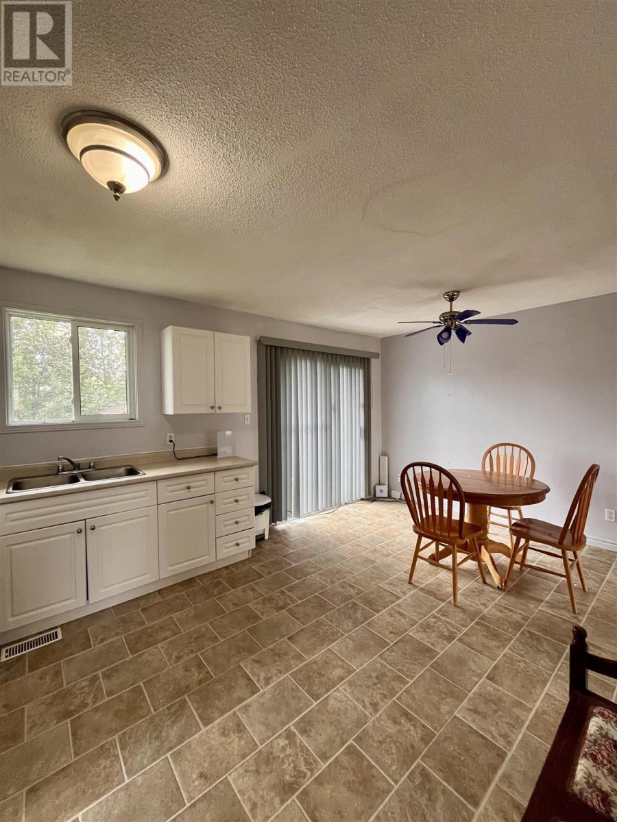 113 Court St, Longlac, Ontario  P0T 2A0 - Photo 12 - TB242594