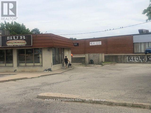 2100 DUNDAS STREET E, Mississauga, Ontario