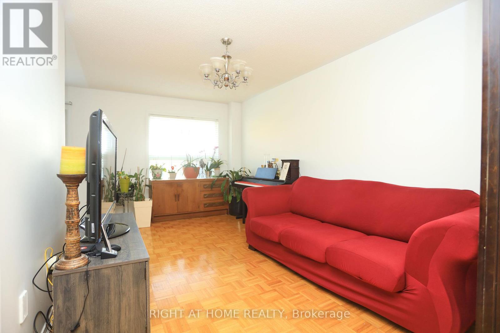 Property at 165 ZIA DODDA CRESCENT image 3