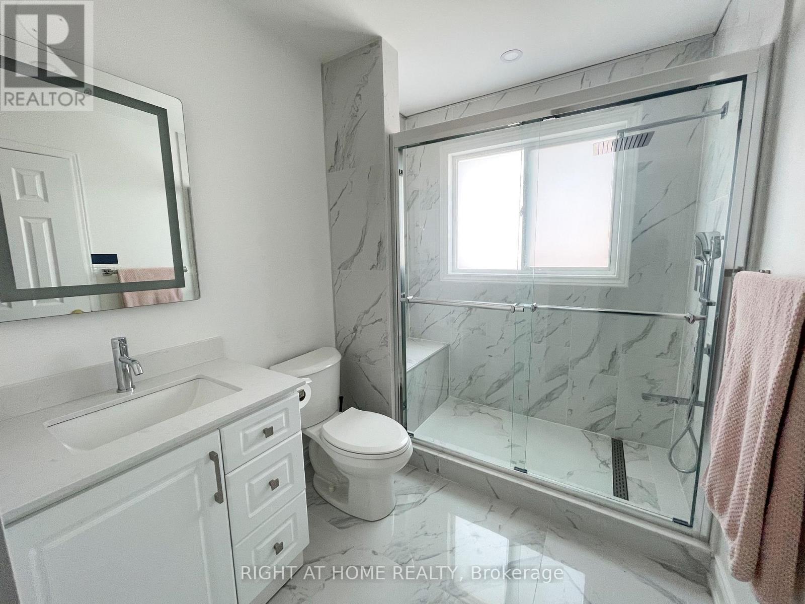 165 Zia Dodda Crescent, Brampton, Ontario  L6P 1T2 - Photo 8 - W11963357