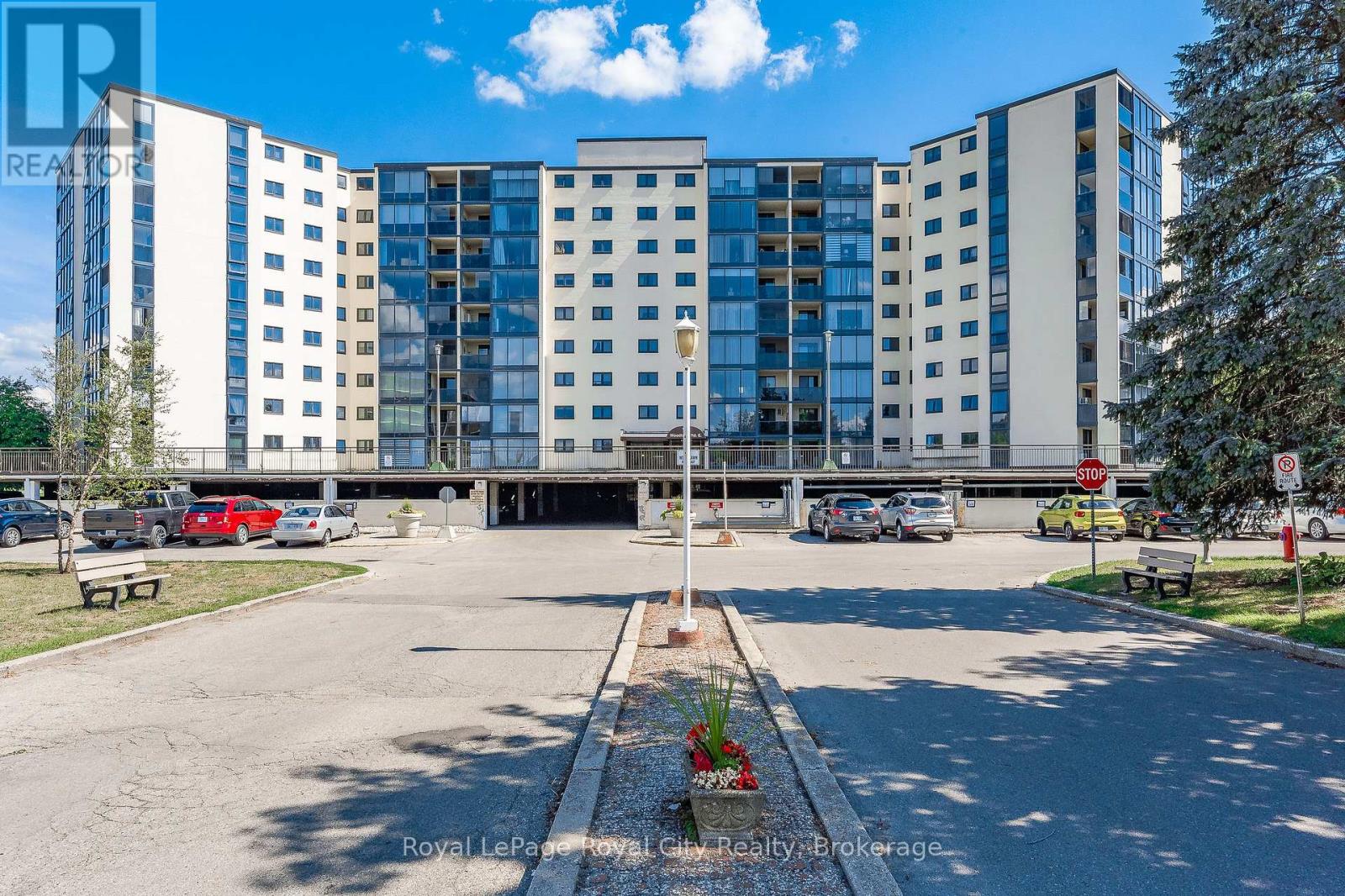 Property at 207 - 19 WOODLAWN ROAD E image 2