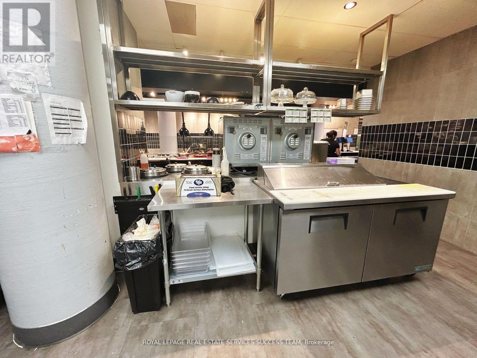 150 - 10 Carlson Court, Toronto (West Humber-Clairville), Ontario  M9W 6L2 - Photo 14 - W11964895