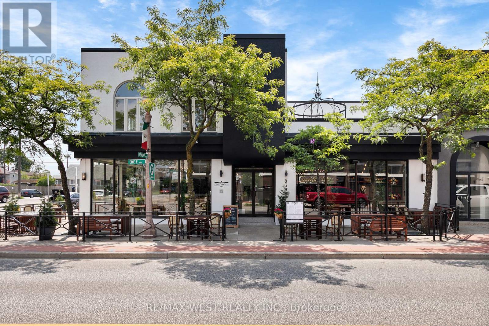 Property at 839 ERIE STREET E image 1