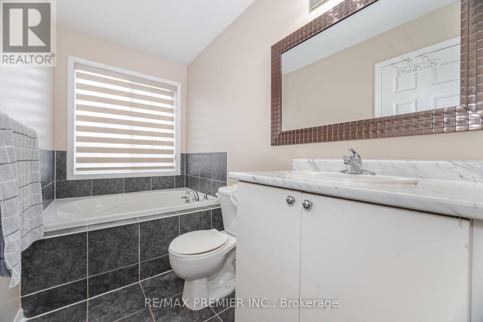 3 Coachlight Crescent, Brampton, Ontario  L6P 2Y6 - Photo 24 - W11964788