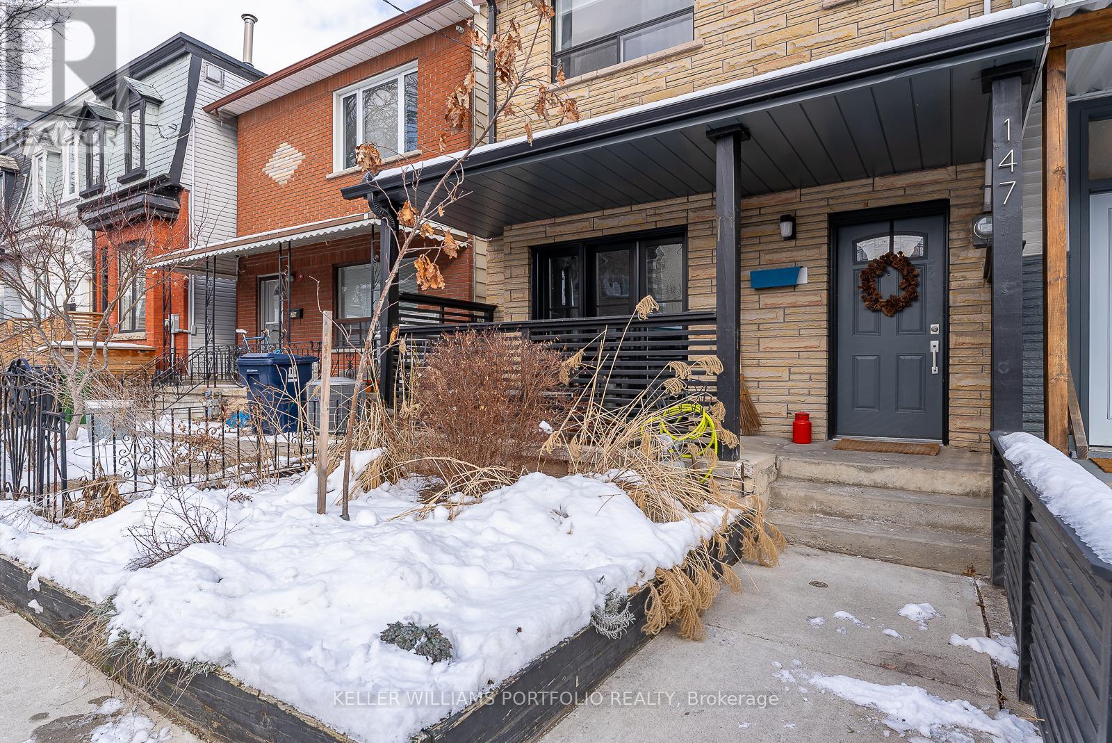 147 Claremont Street, Toronto, Ontario  M6J 2M7 - Photo 2 - C11965054