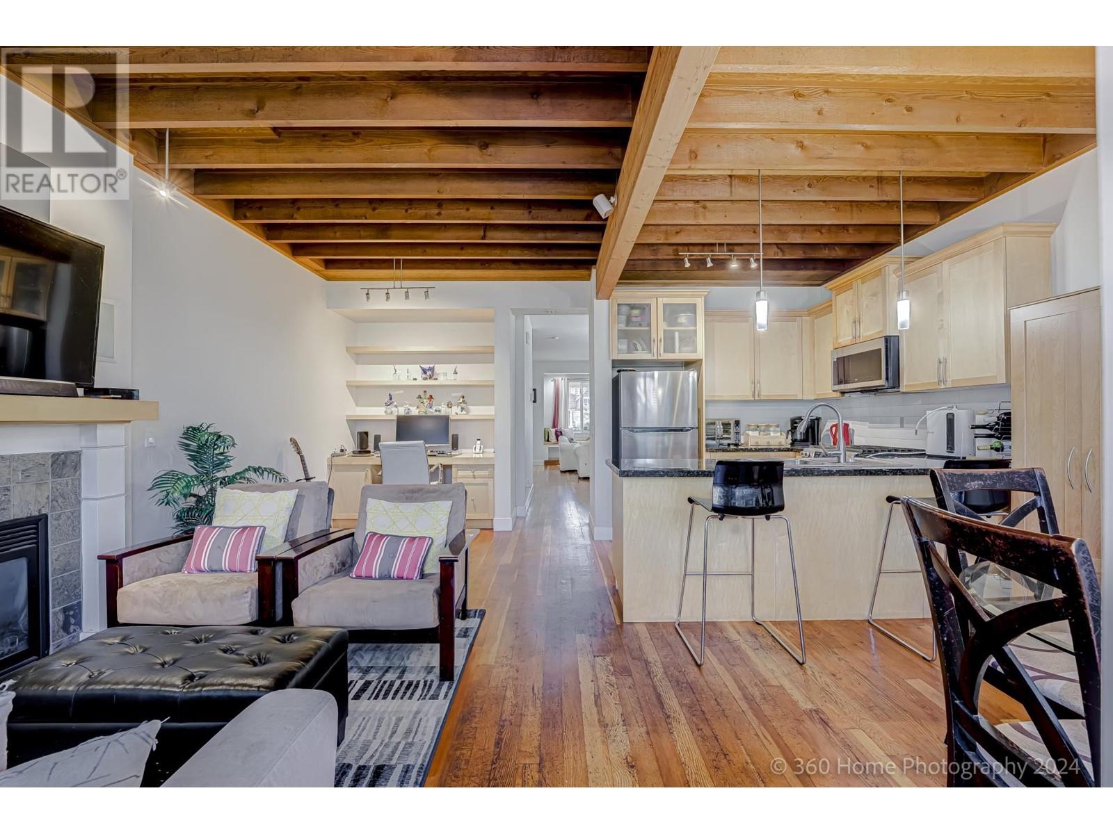 284 Furness Street, New Westminster, British Columbia  V3M 0B4 - Photo 11 - R2964963