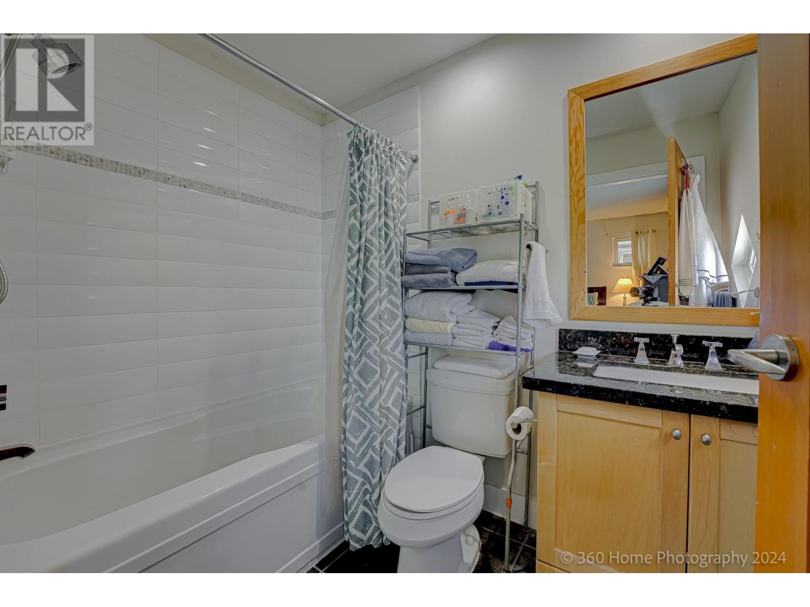 284 Furness Street, New Westminster, British Columbia  V3M 0B4 - Photo 18 - R2964963