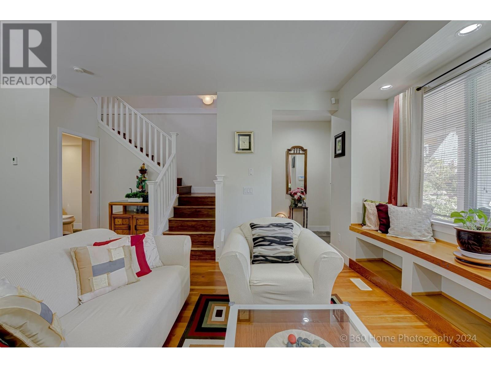 284 Furness Street, New Westminster, British Columbia  V3M 0B4 - Photo 6 - R2964963