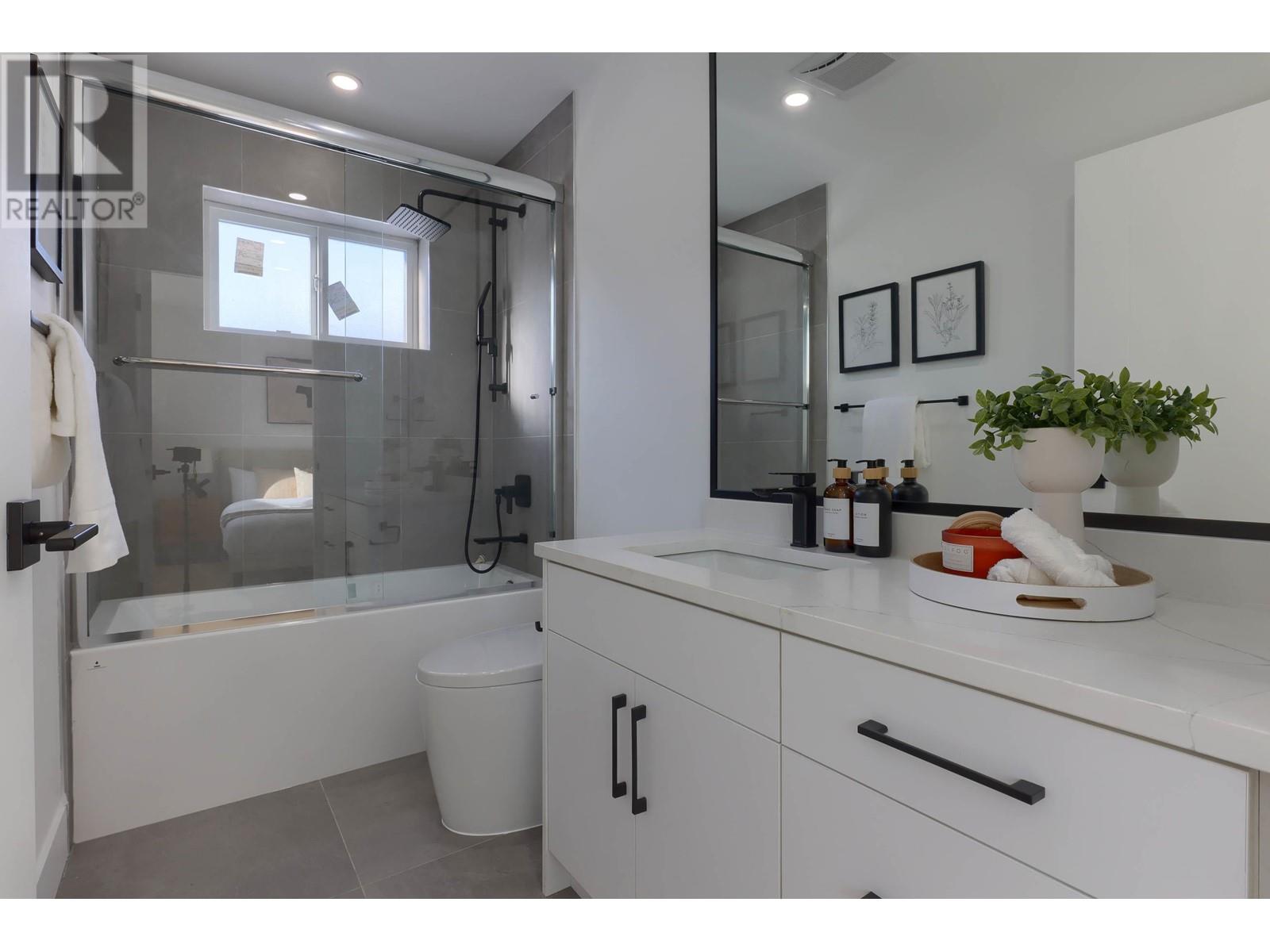 Listing Picture 15 of 26 : 1 4634 ROSS STREET, Vancouver / 溫哥華 - 魯藝地產 Yvonne Lu Group - MLS Medallion Club Member