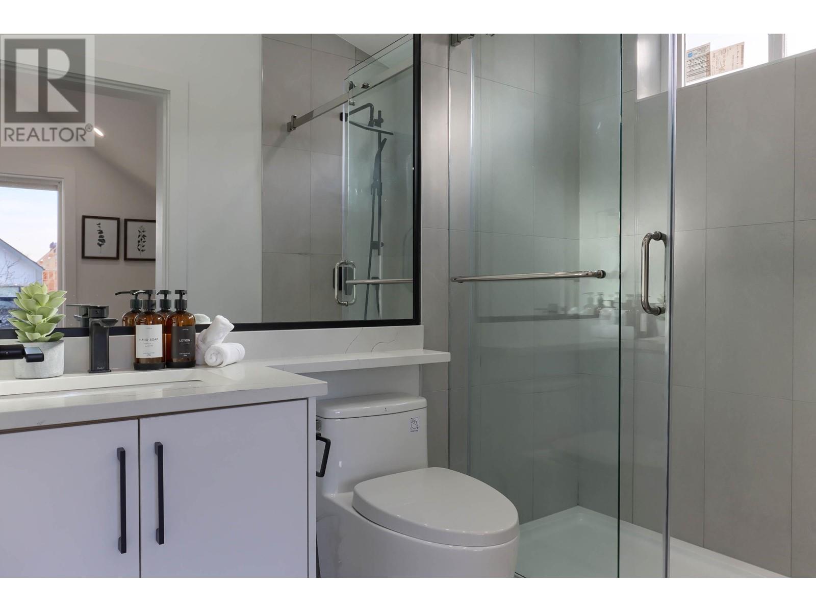 Listing Picture 21 of 26 : 1 4634 ROSS STREET, Vancouver / 溫哥華 - 魯藝地產 Yvonne Lu Group - MLS Medallion Club Member