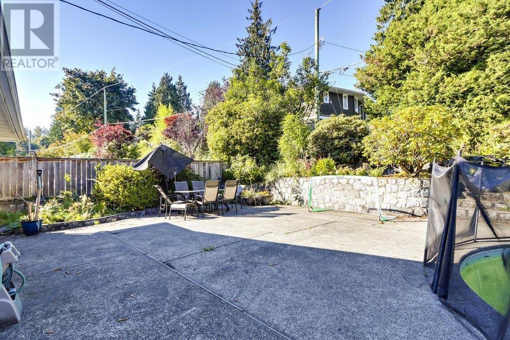 764 Blythwood Drive, North Vancouver, British Columbia  V7N 2W9 - Photo 11 - R2964976