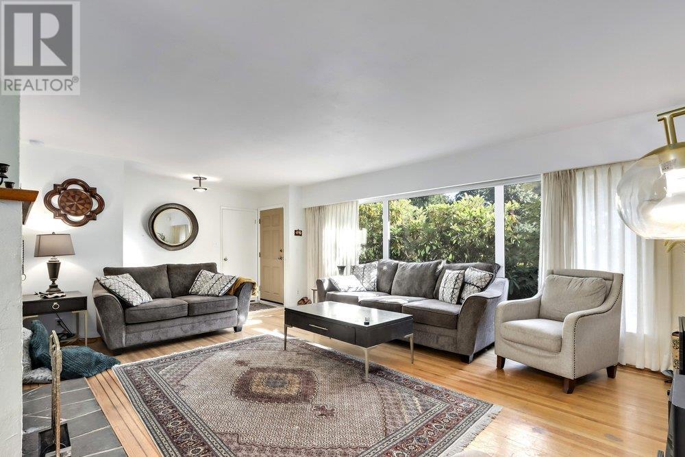 764 Blythwood Drive, North Vancouver, British Columbia  V7N 2W9 - Photo 5 - R2964976