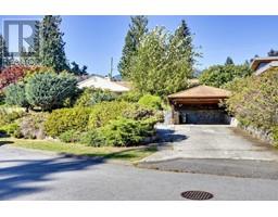 764 BLYTHWOOD DRIVE, North Vancouver, British Columbia