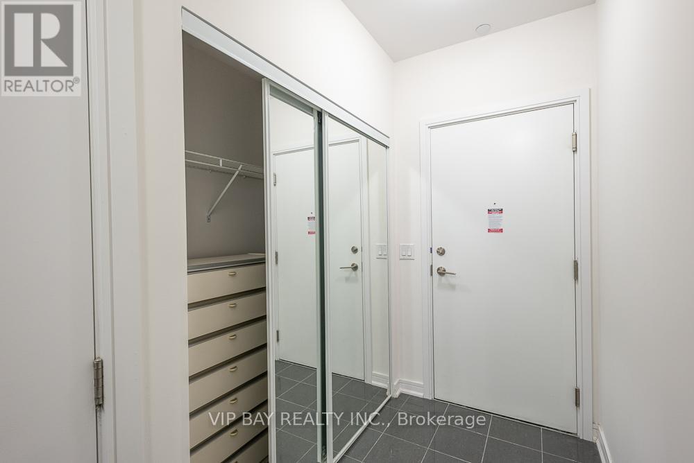 Property at NW817 - 9201 YONGE STREET image 3