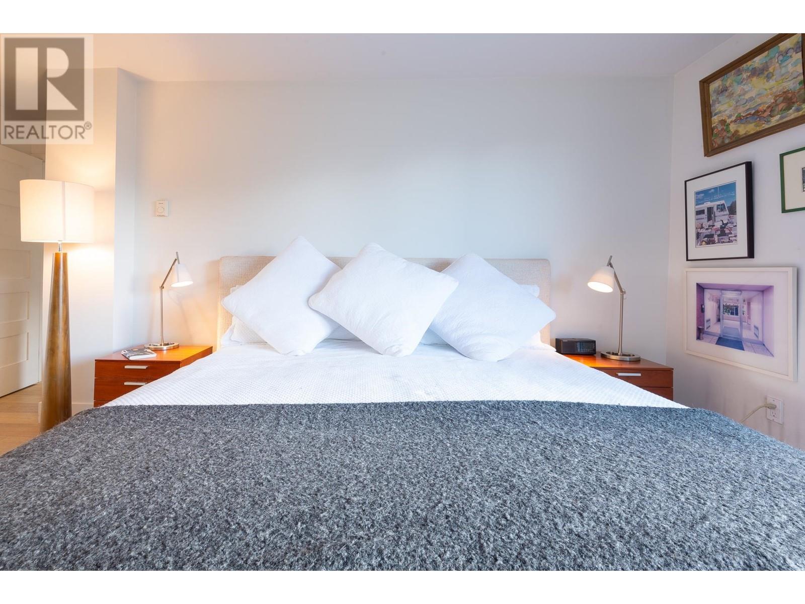 Listing Picture 19 of 38 : 301 1337 W 10TH AVENUE, Vancouver / 溫哥華 - 魯藝地產 Yvonne Lu Group - MLS Medallion Club Member