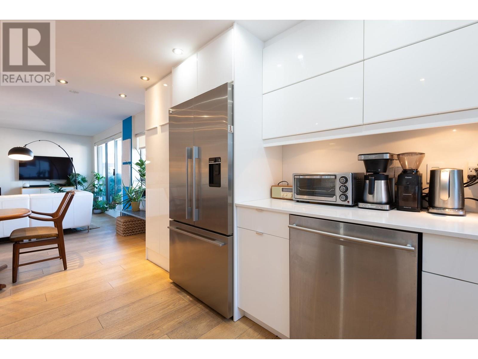 Listing Picture 6 of 38 : 301 1337 W 10TH AVENUE, Vancouver / 溫哥華 - 魯藝地產 Yvonne Lu Group - MLS Medallion Club Member