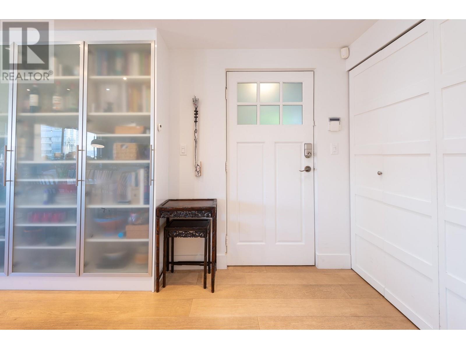 Listing Picture 15 of 38 : 301 1337 W 10TH AVENUE, Vancouver / 溫哥華 - 魯藝地產 Yvonne Lu Group - MLS Medallion Club Member