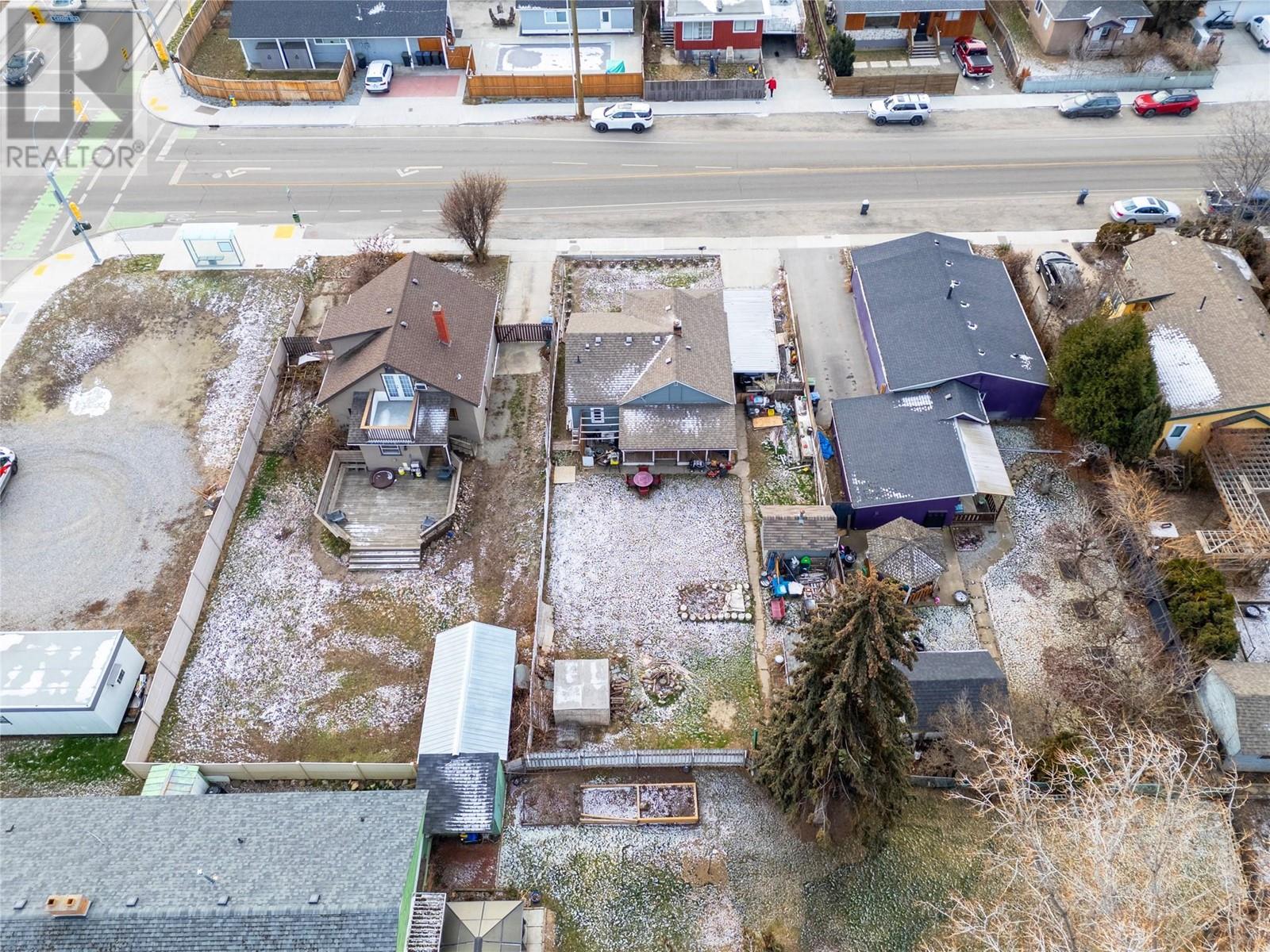 Property at 878 Cadder Avenue image 3