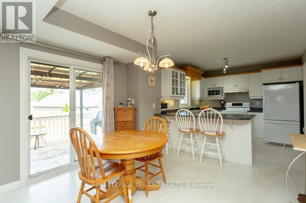 Photo 5 of 23 for 25 Steeplechase Court